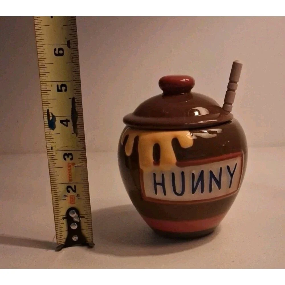 RARE Disney Winnie the Pooh Hunny Honey Pot  And Drizzler